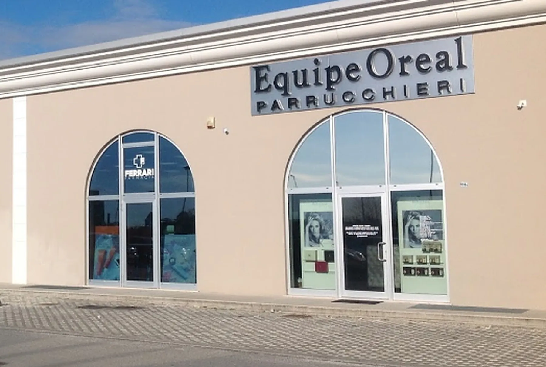 La facciata del salone Equipe Oreal Parrucchieri in Viale Brescia 106 a Mazzano